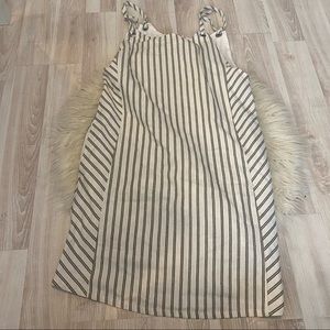 First Monday dress size small